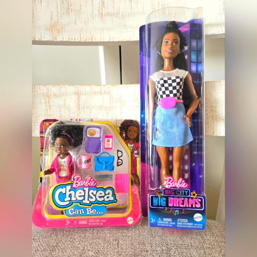 BNIB new Barbie bundle, set of two dolls Boss Chelsea and Big City Dreams Girl